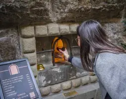 Florence evening tour of wine windows and local legends