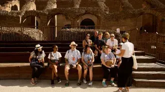 Colosseum Arena & Roman Forum Tour + Tiber River Hop-On Hop-Off Cruise