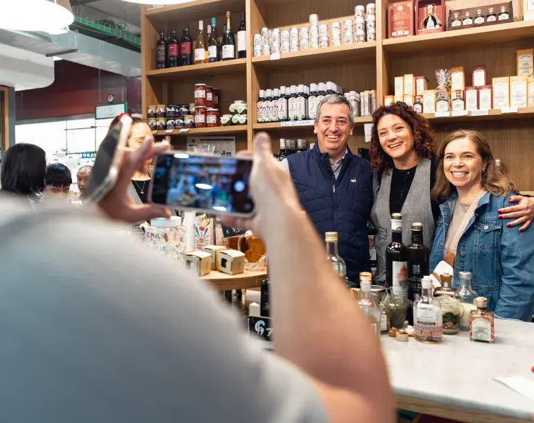 Cooking class and market tour in Florence