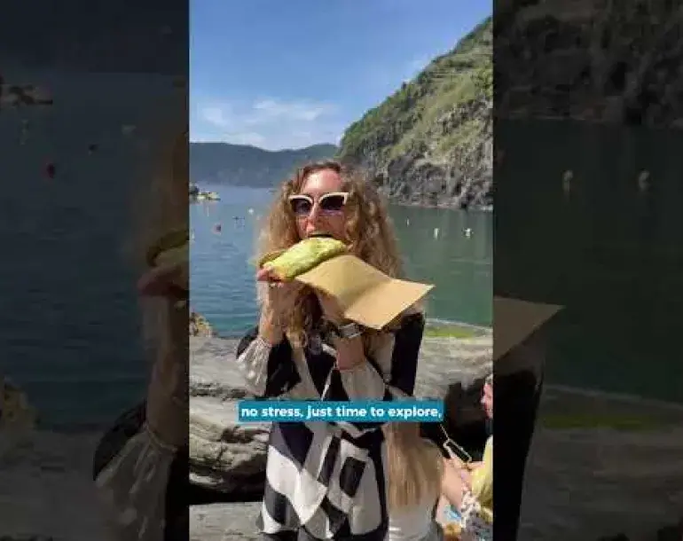 Preview image for the video "Cinque Terre without stress!".