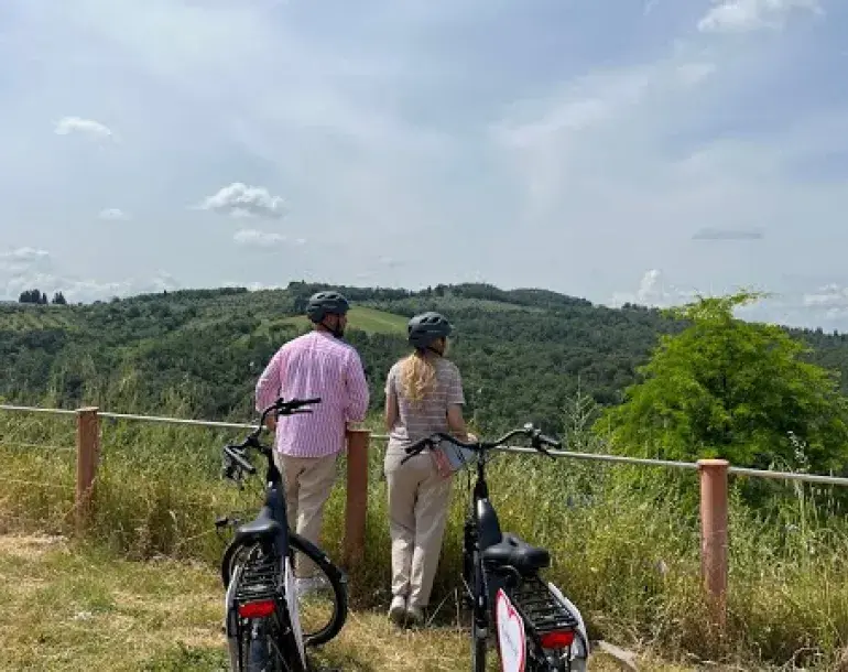 Preview image for the video "E-Bike Adventure from Florence to Chianti with lunch and tastings!".